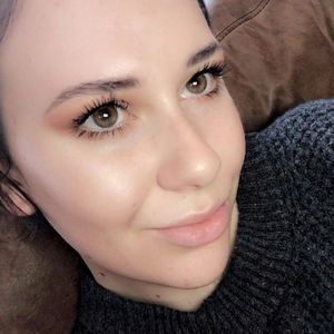 Meet your Posher, Taralynn